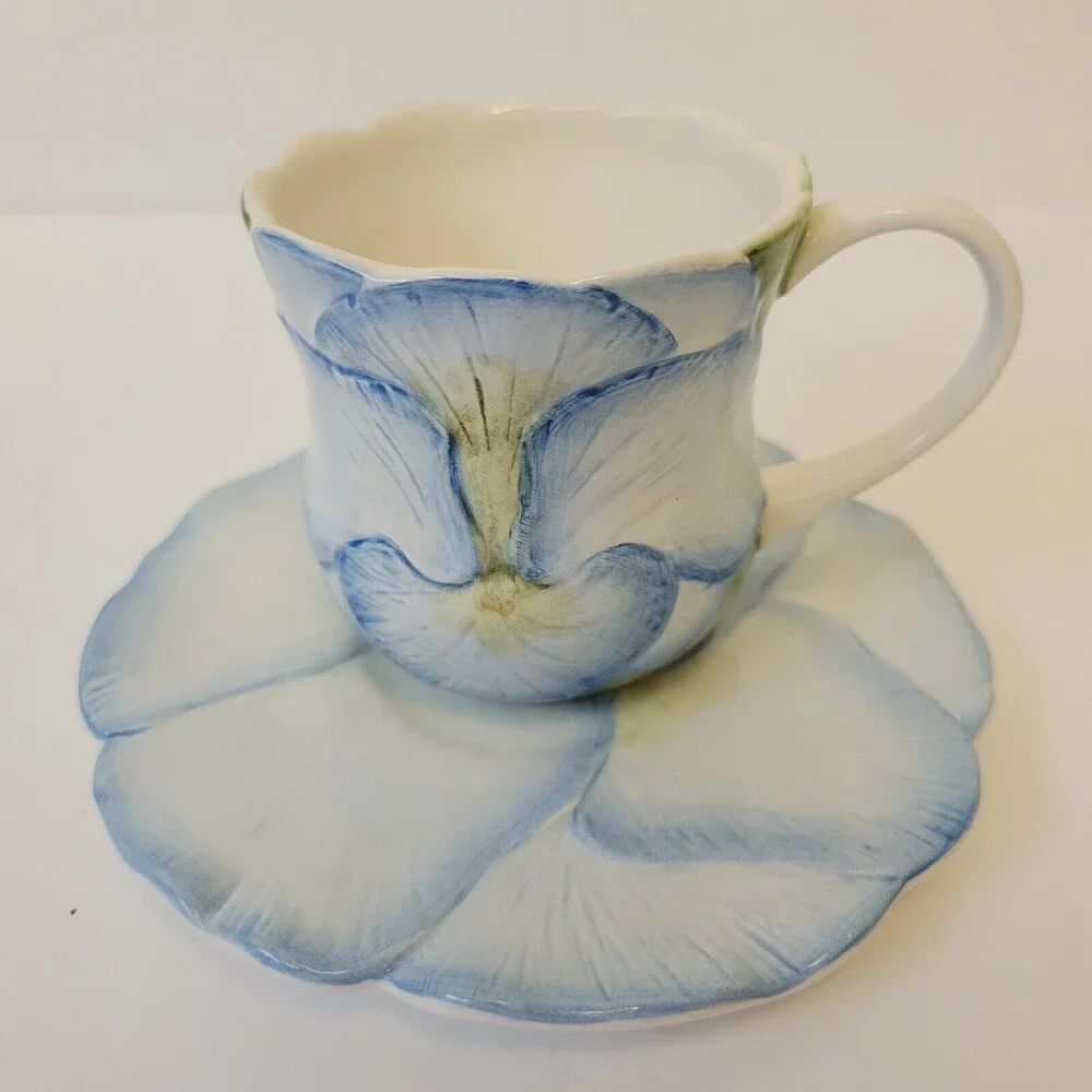 Vintage 1994 Heart & Home Desgns Blue Tulip Design Teacup And Saucer